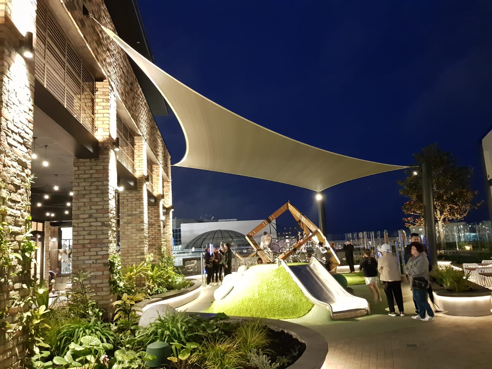 How to Tension Shade Sails Like a Pro: The Ultimate Guide